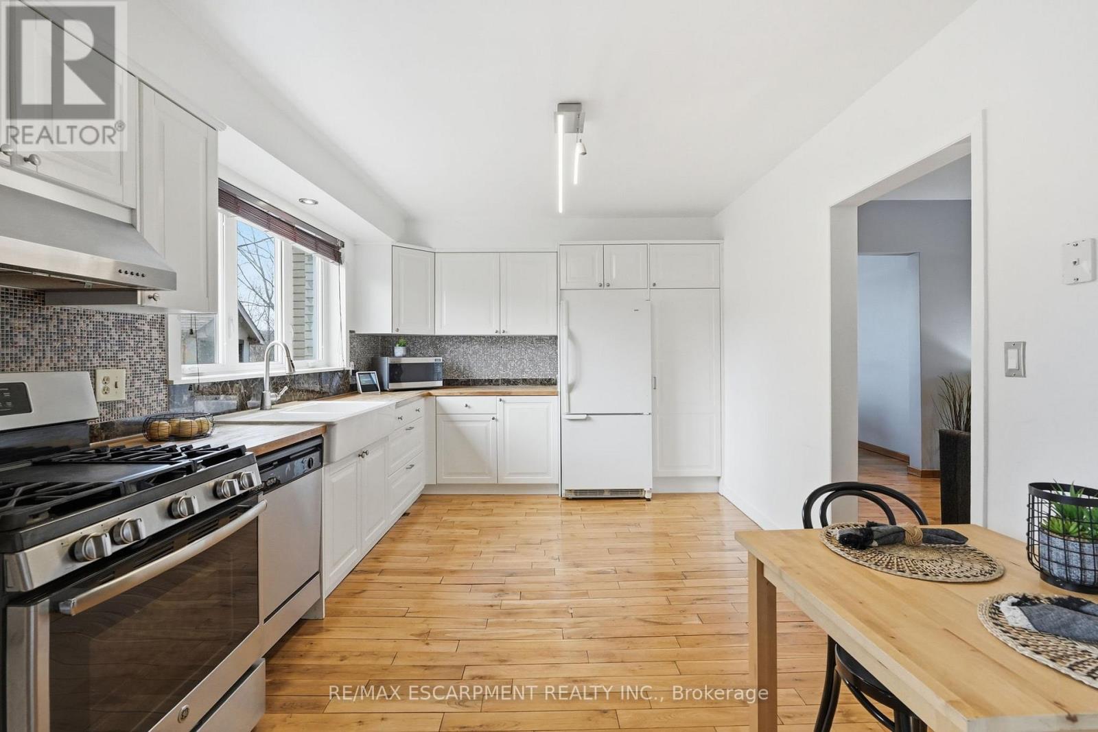 864 Highway 8, Hamilton, Ontario  L8E 5J3 - Photo 13 - X12905670