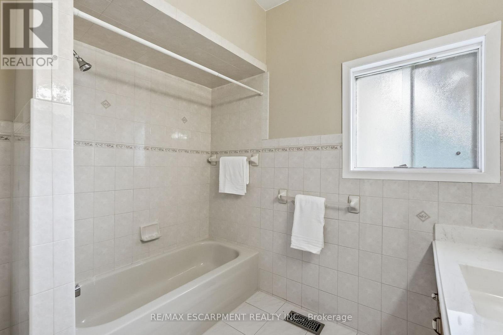 864 Highway 8, Hamilton, Ontario  L8E 5J3 - Photo 17 - X12905670