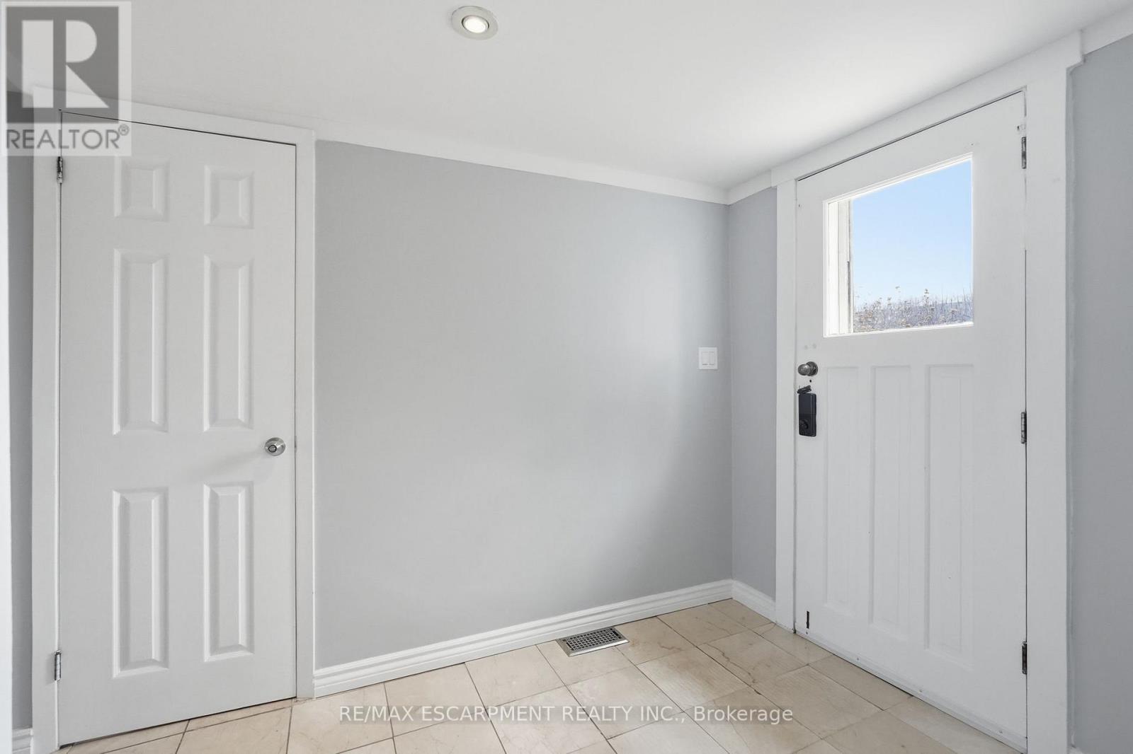 864 Highway 8, Hamilton, Ontario  L8E 5J3 - Photo 37 - X12905670