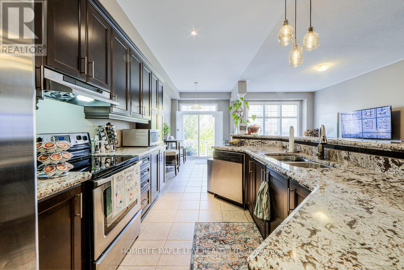 65 Cathedral Court, Hamilton, Ontario  L8B 0S1 - Photo 7 - X12905698