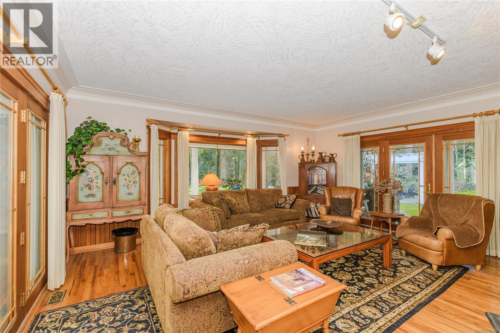 1753 Peerless Rd, Shawnigan Lake, British Columbia  V0R 1L0 - Photo 7 - 1025966