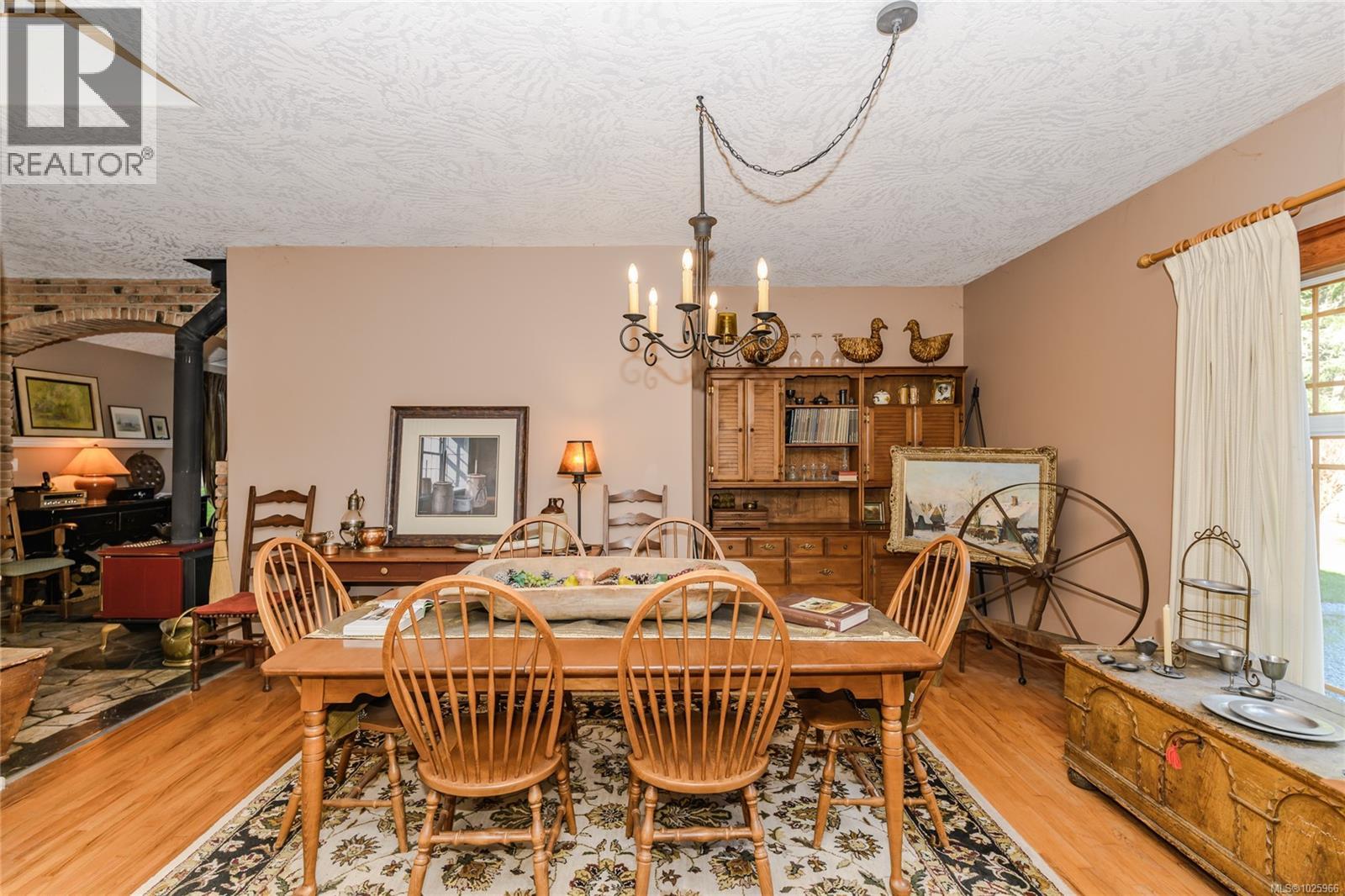 1753 Peerless Rd, Shawnigan Lake, British Columbia  V0R 1L0 - Photo 10 - 1025966