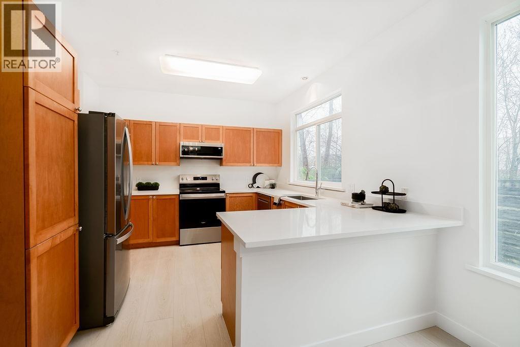 11888 Springdale Drive, Pitt Meadows, British Columbia  V3Y 2S6 - Photo 10 - R3102032