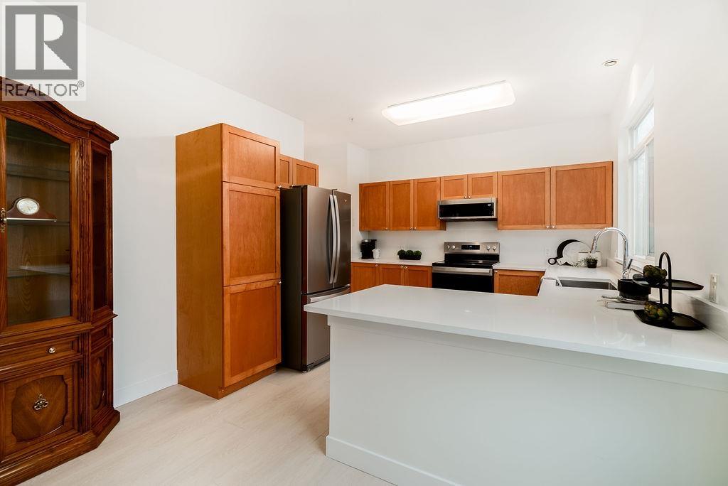 11888 Springdale Drive, Pitt Meadows, British Columbia  V3Y 2S6 - Photo 11 - R3102032