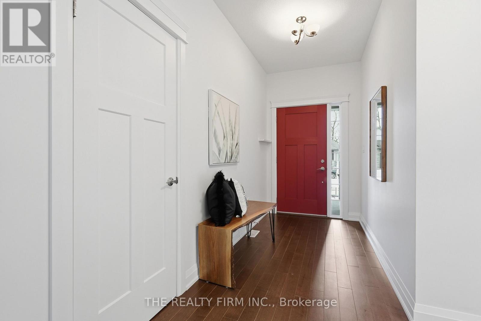 84 Collins Way, Strathroy-Caradoc, Ontario  N7G 0G2 - Photo 4 - X12905712