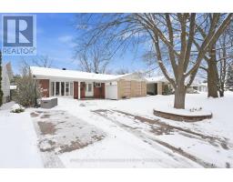 62 BEARBROOK ROAD, Ottawa, Ontario