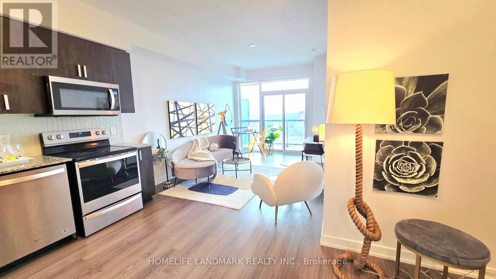 1507 - 1603 Eglinton Avenue W, Toronto, Ontario M6E 2H1 - Photo 5 - C12905724