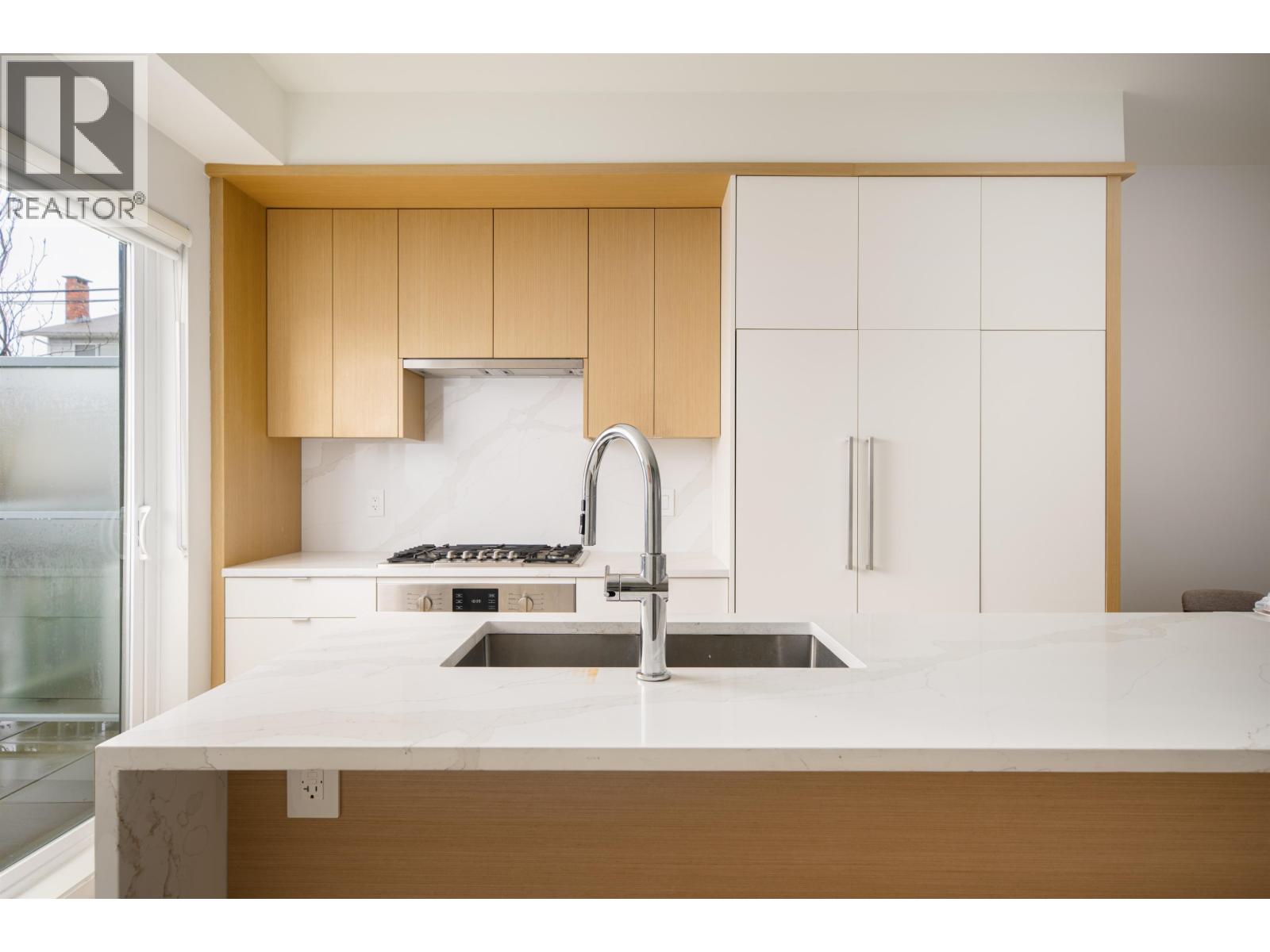 7661 Granville Street, Vancouver, British Columbia  V6P 4Y8 - Photo 14 - R3102105