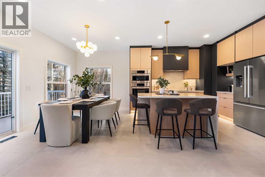 125 Discovery Place SW, Calgary, Alberta  T3H 4N5 - Photo 25 - A2292758