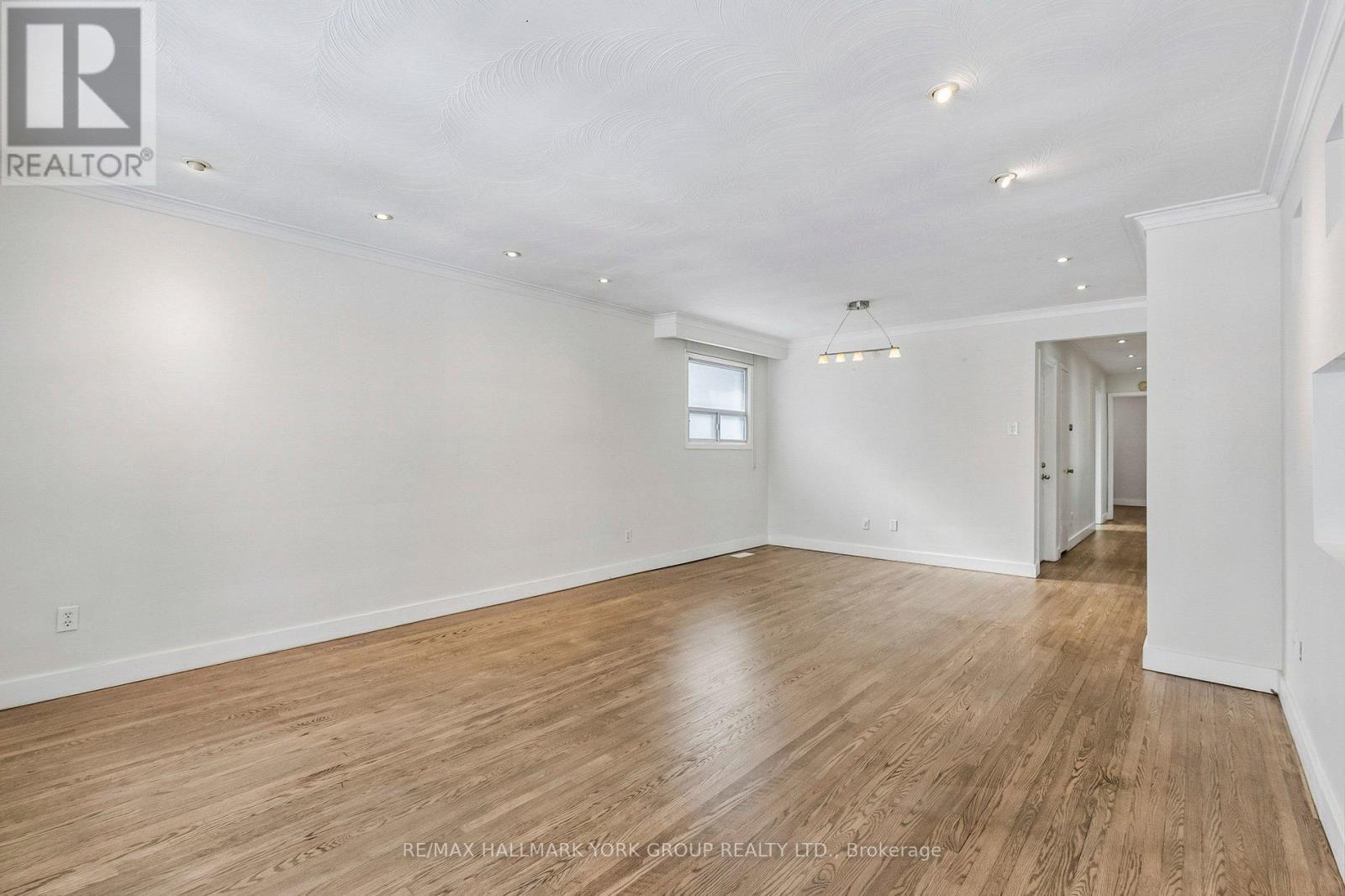 24 Coral Harbour Crescent, Markham, Ontario  L3T 2Z7 - Photo 11 - N12899070