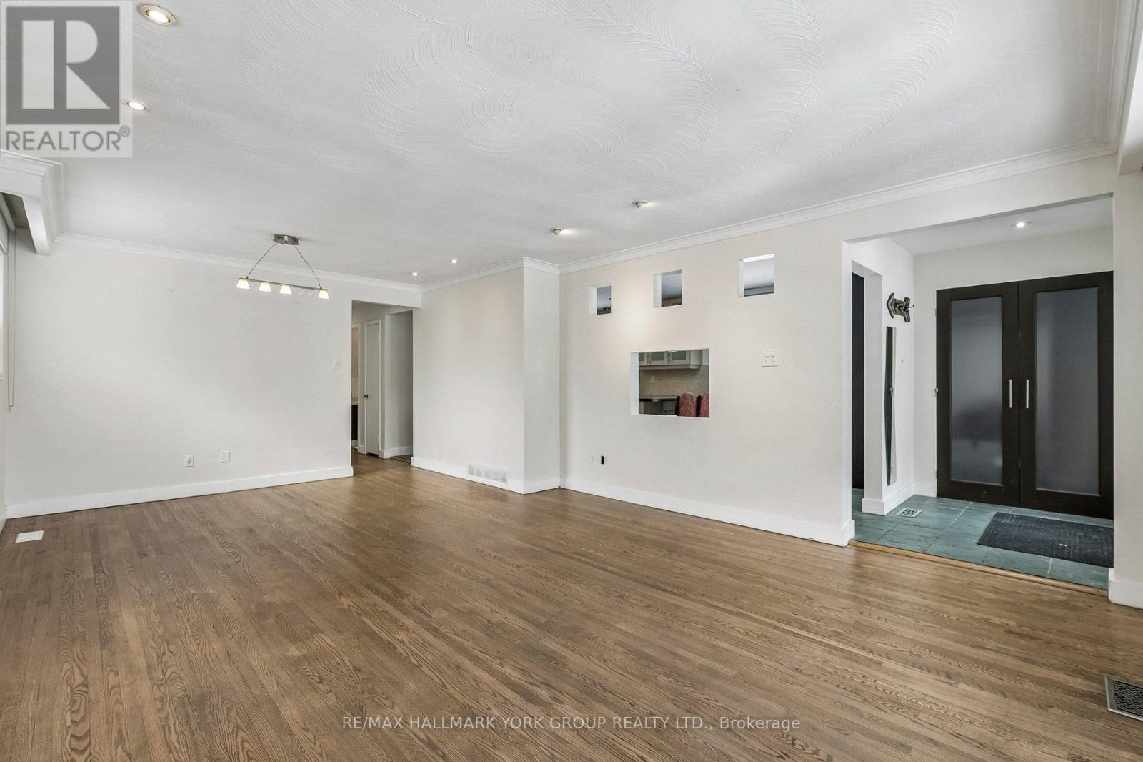 24 Coral Harbour Crescent, Markham, Ontario  L3T 2Z7 - Photo 10 - N12899070