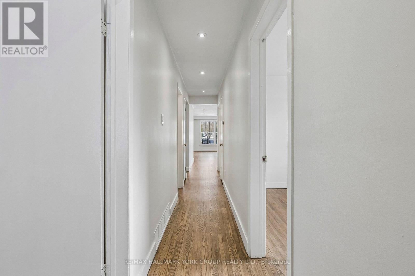 24 Coral Harbour Crescent, Markham, Ontario  L3T 2Z7 - Photo 17 - N12899070