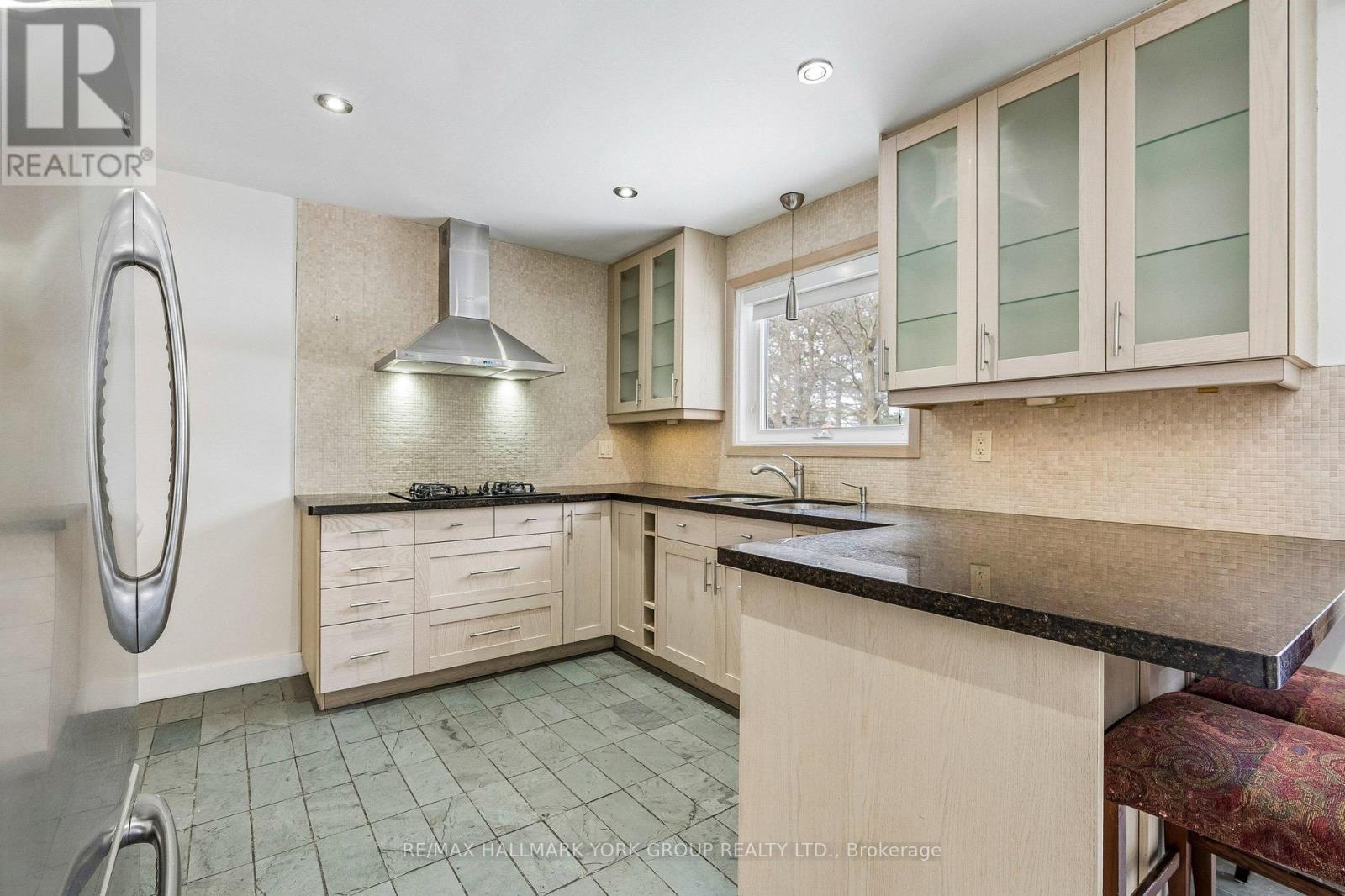 24 Coral Harbour Crescent, Markham, Ontario  L3T 2Z7 - Photo 14 - N12899070