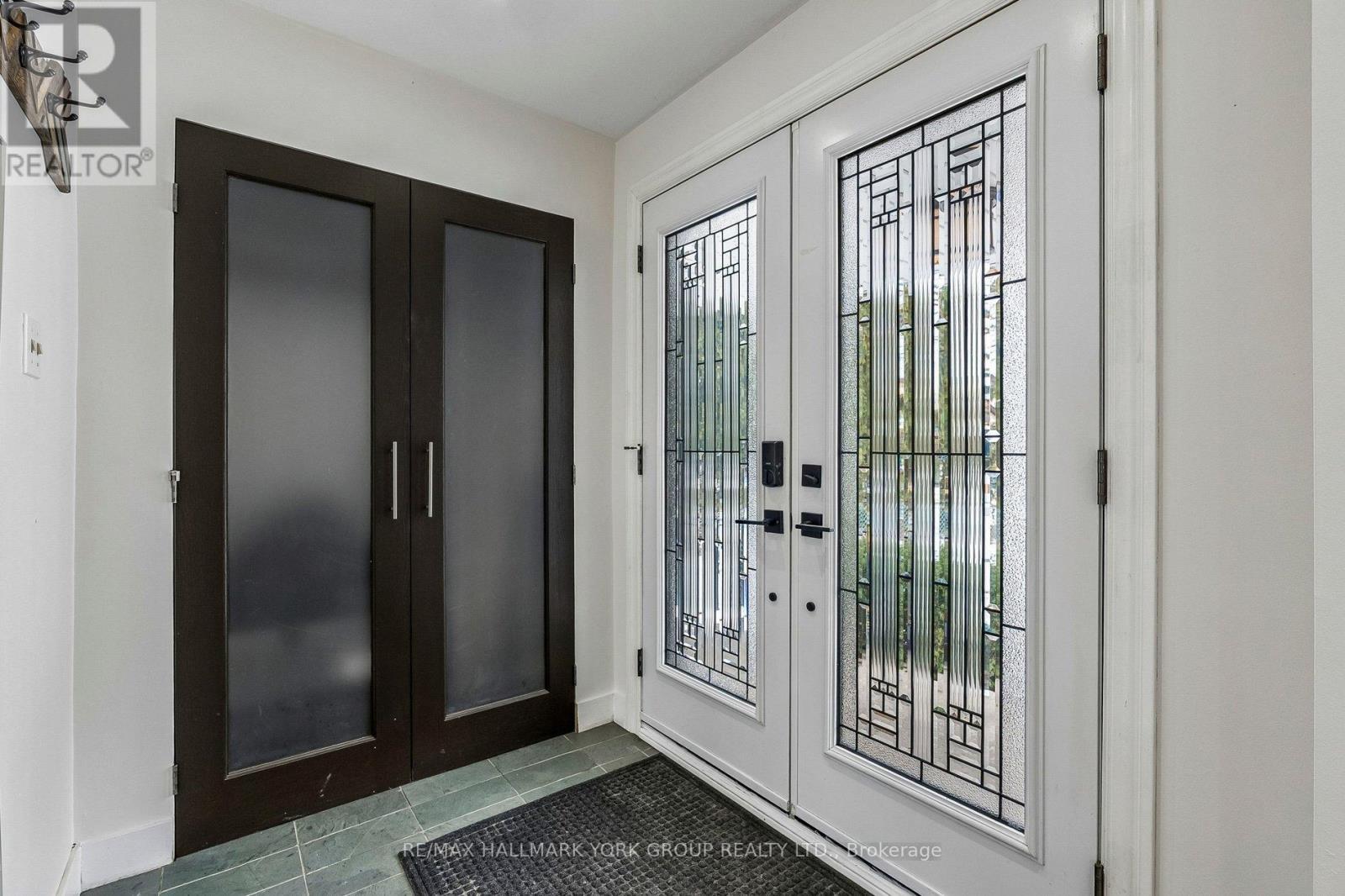 24 Coral Harbour Crescent, Markham, Ontario  L3T 2Z7 - Photo 6 - N12899070