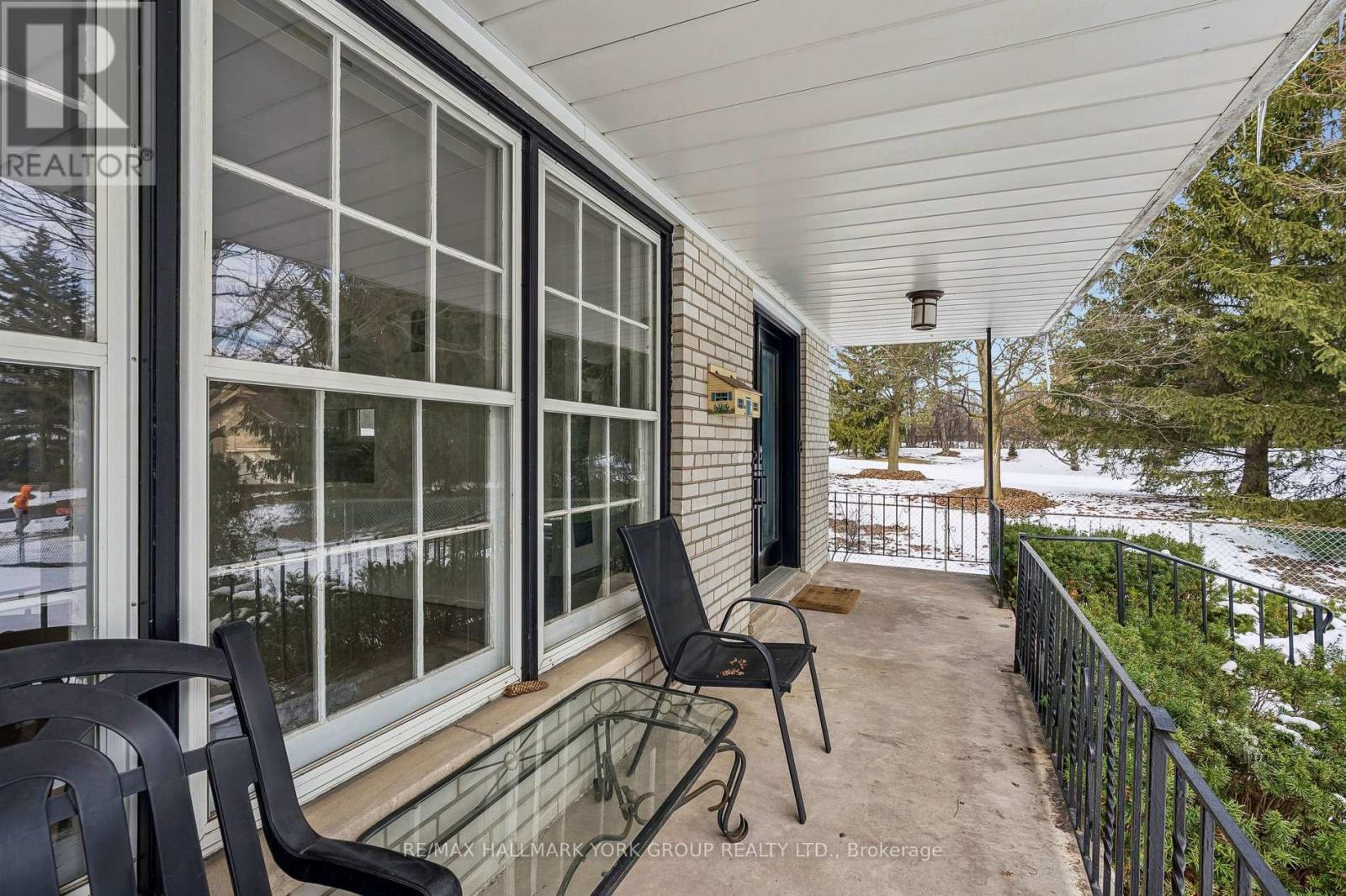 24 Coral Harbour Crescent, Markham, Ontario  L3T 2Z7 - Photo 5 - N12899070