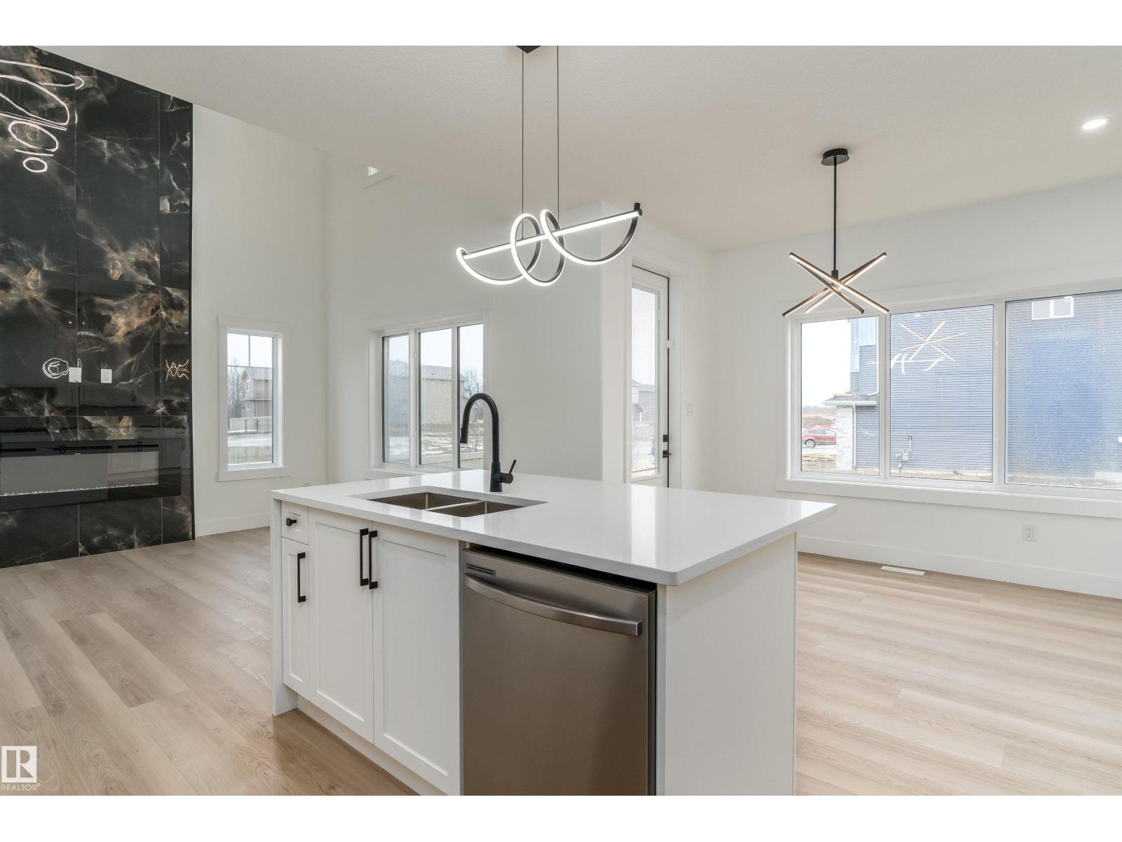 804 Elderberry Ct Nw, Edmonton, Alberta  T6M 3J7 - Photo 11 - E4478524