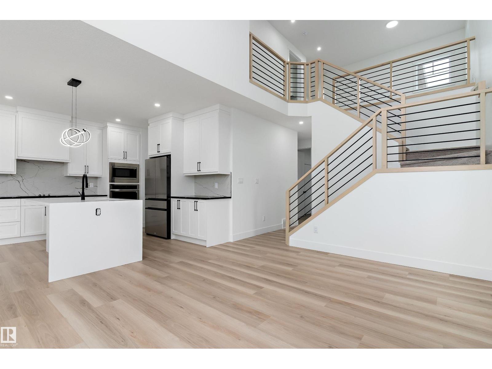 804 Elderberry Ct Nw, Edmonton, Alberta  T6M 3J7 - Photo 2 - E4478524