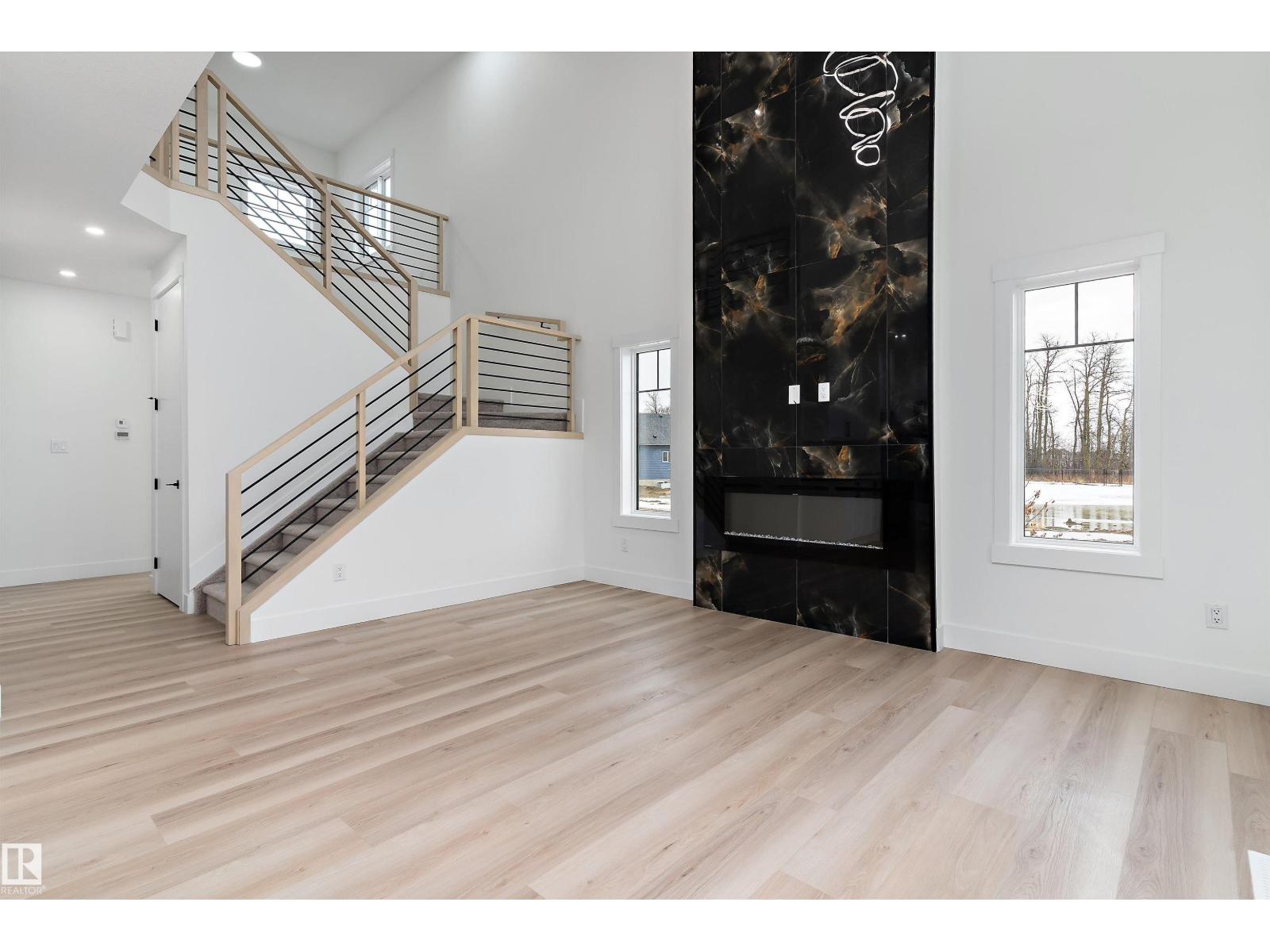 804 Elderberry Ct Nw, Edmonton, Alberta  T6M 3J7 - Photo 5 - E4478524