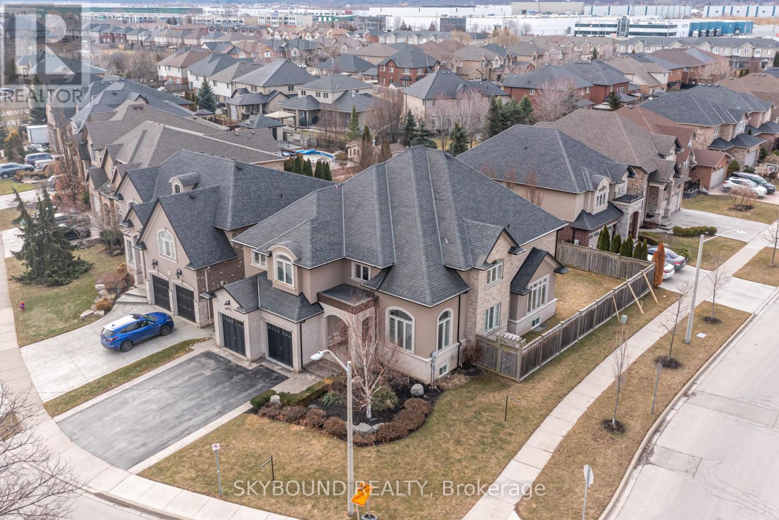 101 Seabreeze Crescent, Hamilton, Ontario  L8E 0A2 - Photo 4 - X12862552