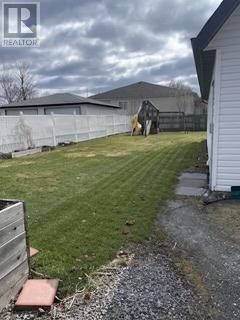 24 Lincoln Avenue, St. Catharines, Ontario  L2P 2C6 - Photo 10 - X12905728