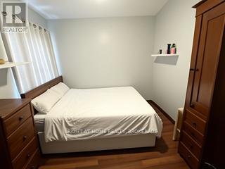 24 Lincoln Avenue, St. Catharines, Ontario  L2P 2C6 - Photo 2 - X12905728