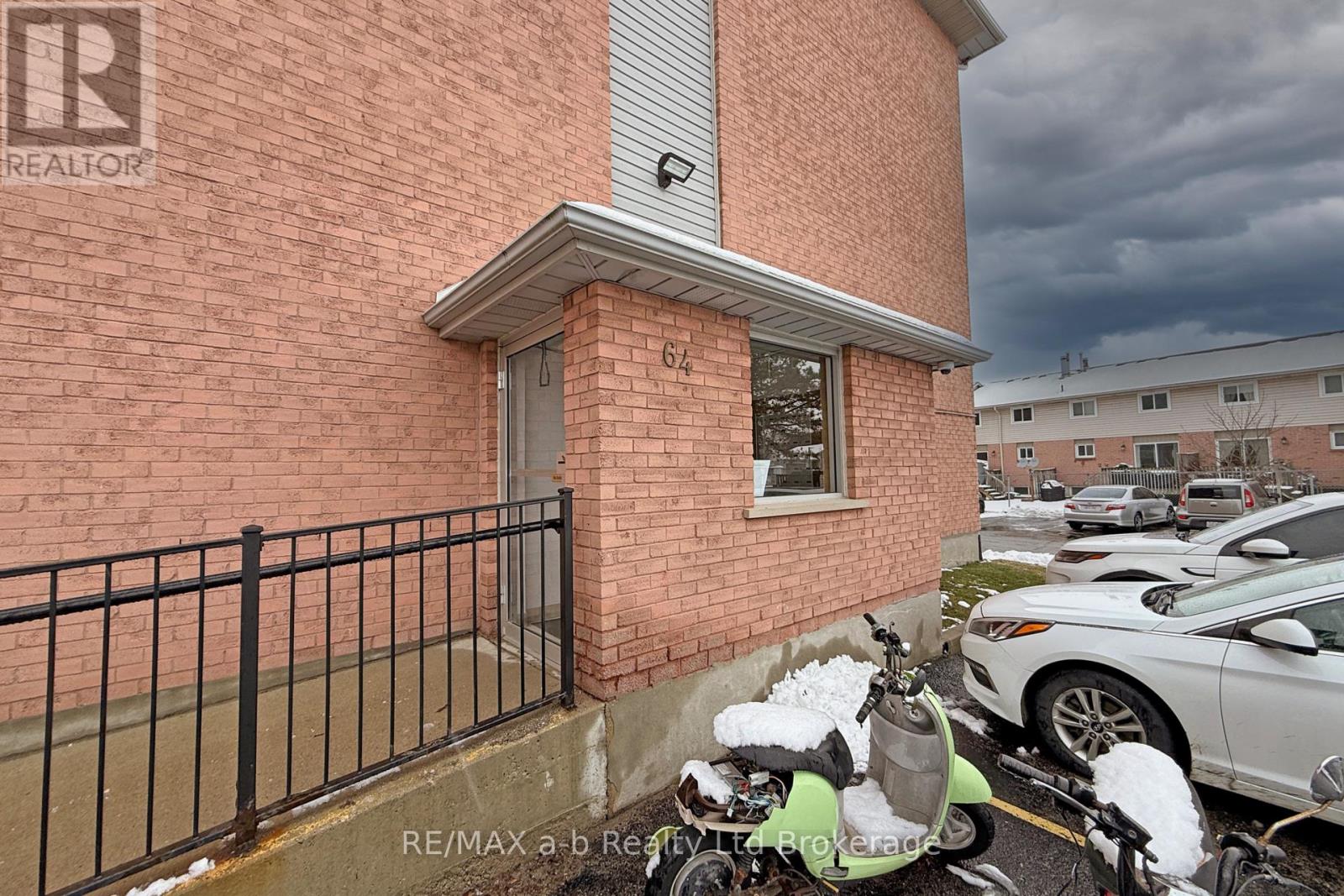 36 - 64 Hiawatha Road, Woodstock, Ontario  N4T 1P4 - Photo 4 - X12905768