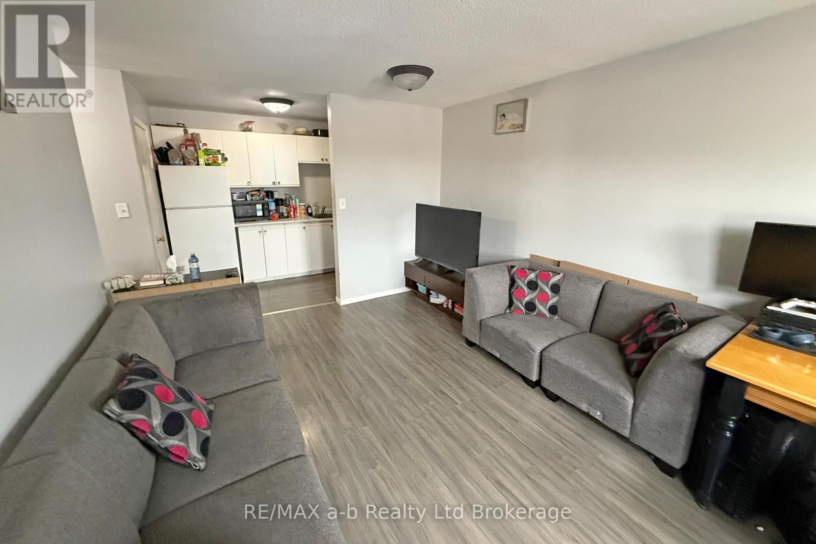 36 - 64 Hiawatha Road, Woodstock, Ontario  N4T 1P4 - Photo 8 - X12905768