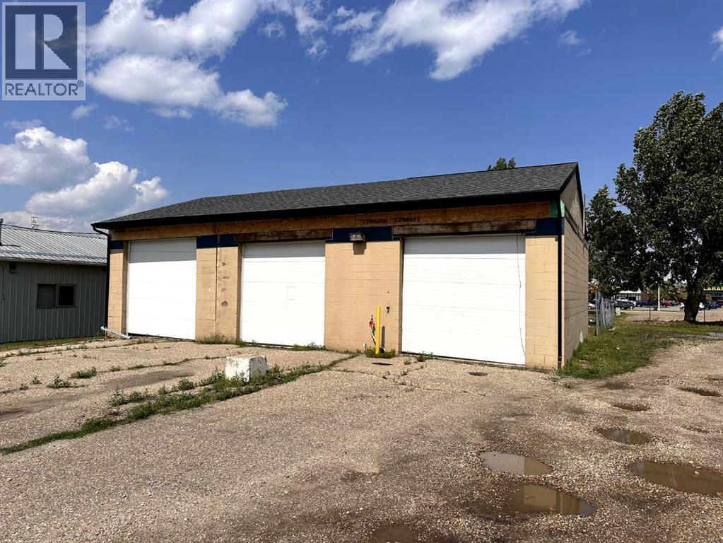 5120 49th Avenue, Innisfail, Alberta