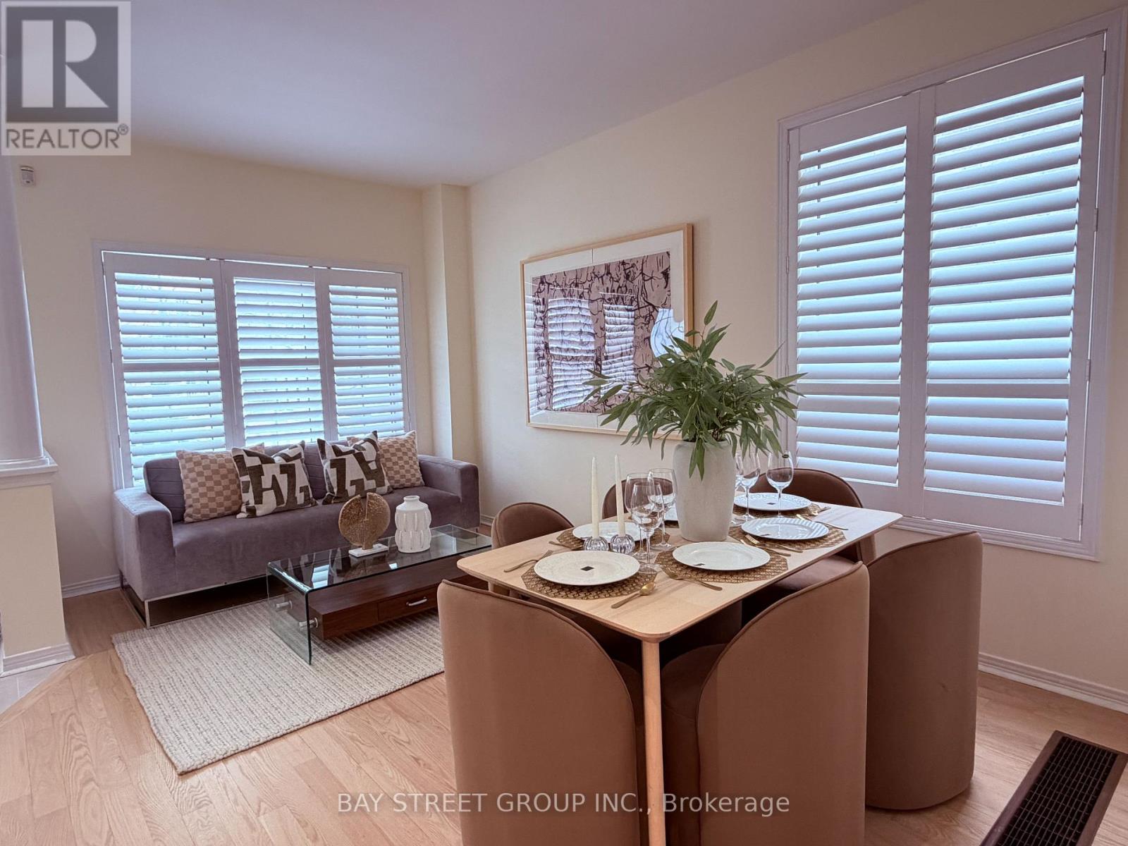 26 Campden Place, Markham, Ontario  L6C 2J8 - Photo 2 - N12905750