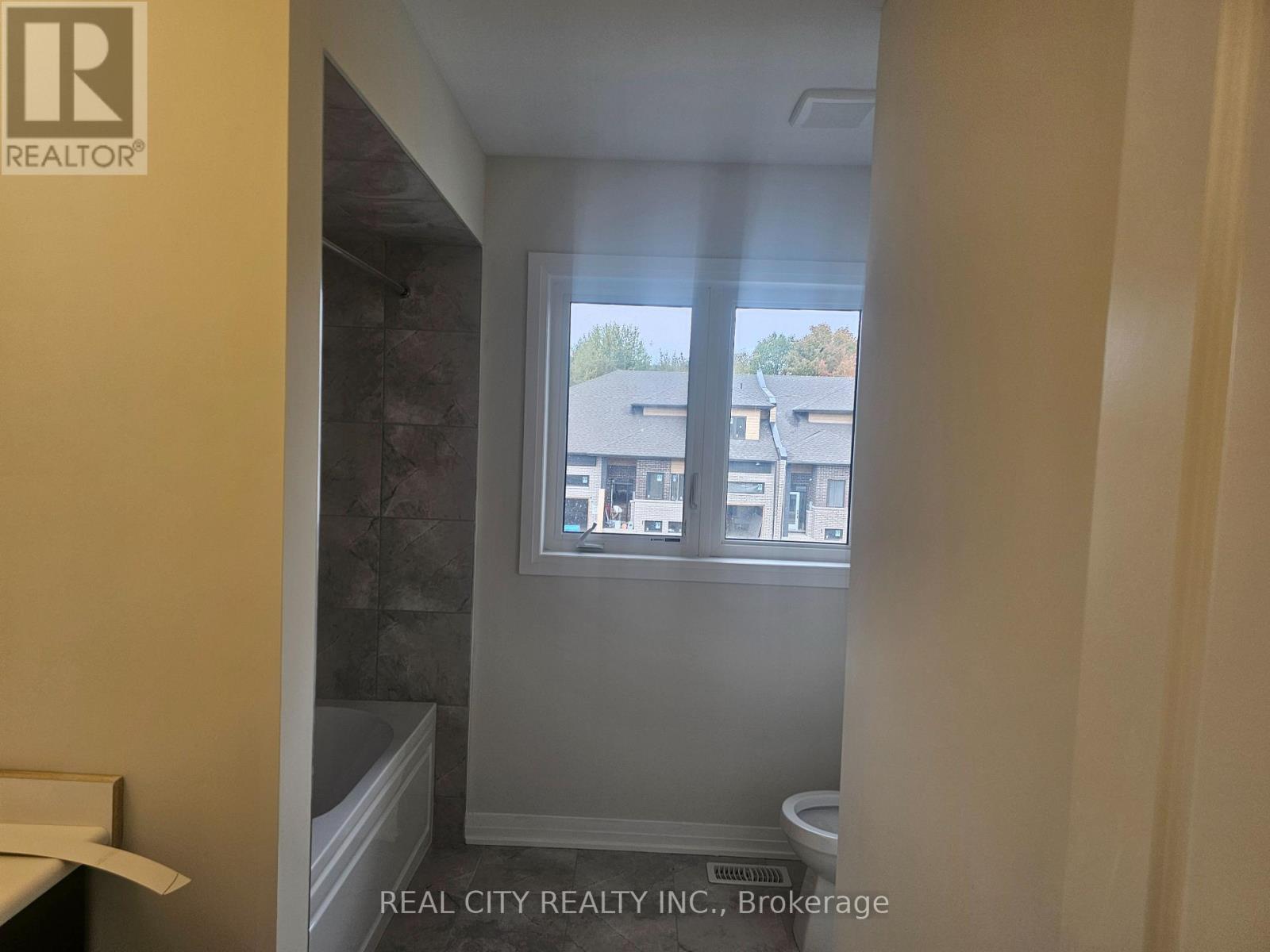 3063 Sandy Acres Avenue, Severn, Ontario  L3V 6H3 - Photo 15 - S12905760