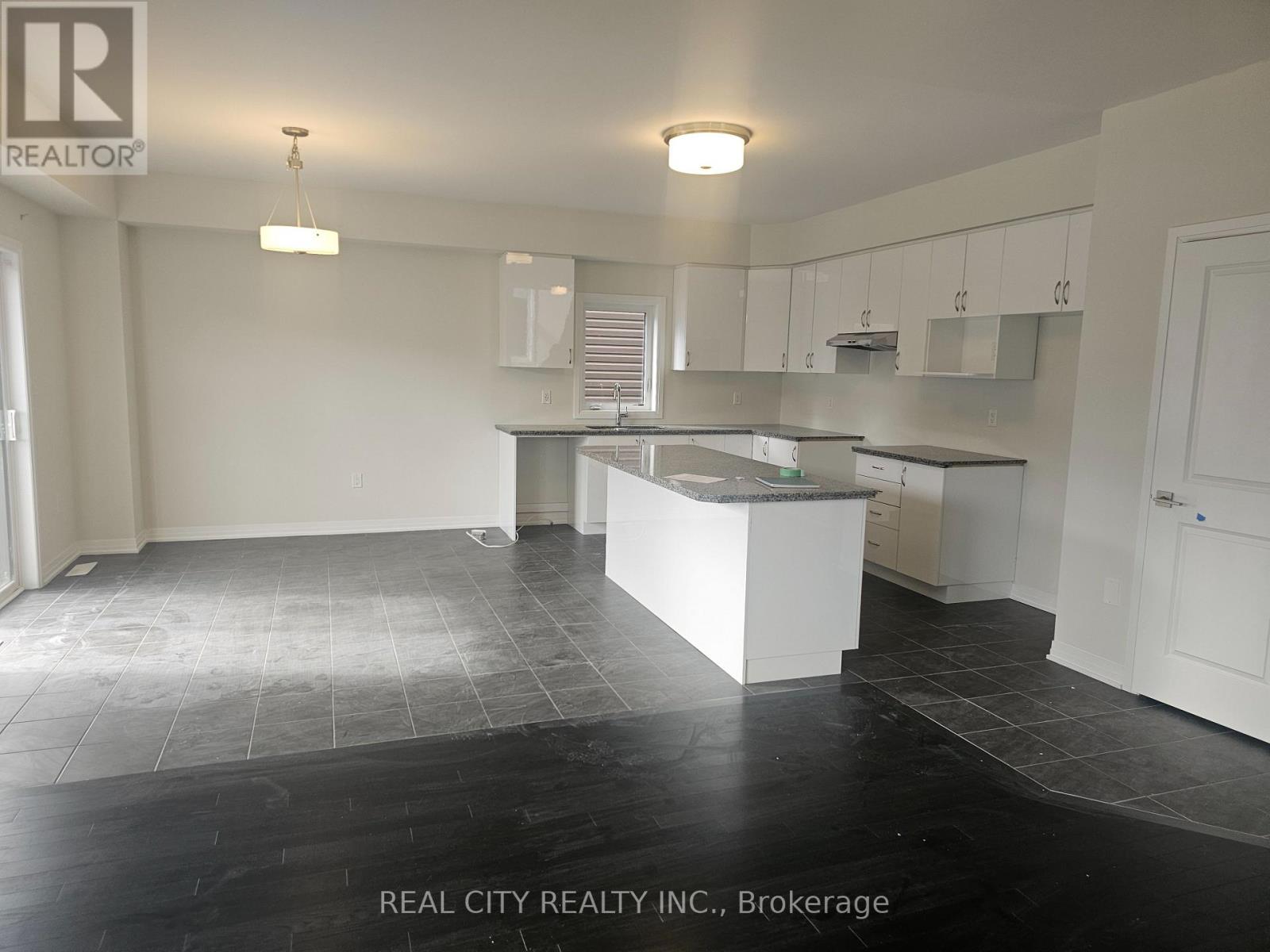 3063 Sandy Acres Avenue, Severn, Ontario  L3V 6H3 - Photo 5 - S12905760