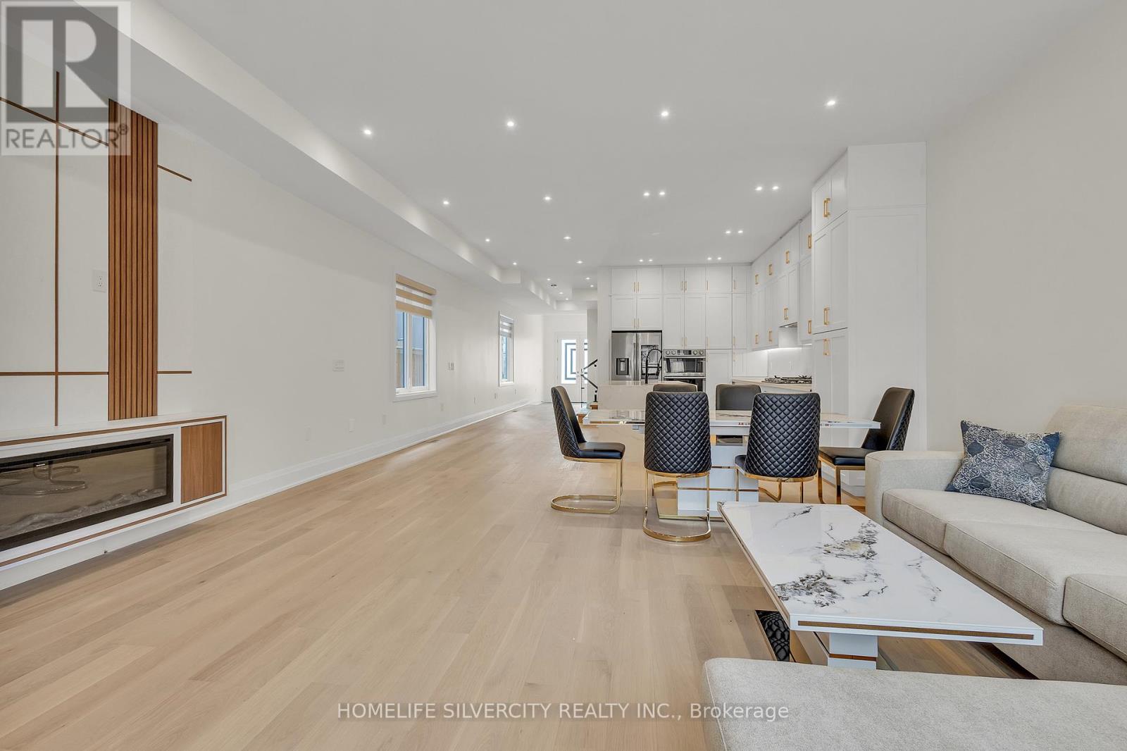 25a Pine Avenue N, Mississauga, Ontario  L5H 2P9 - Photo 12 - W12905730