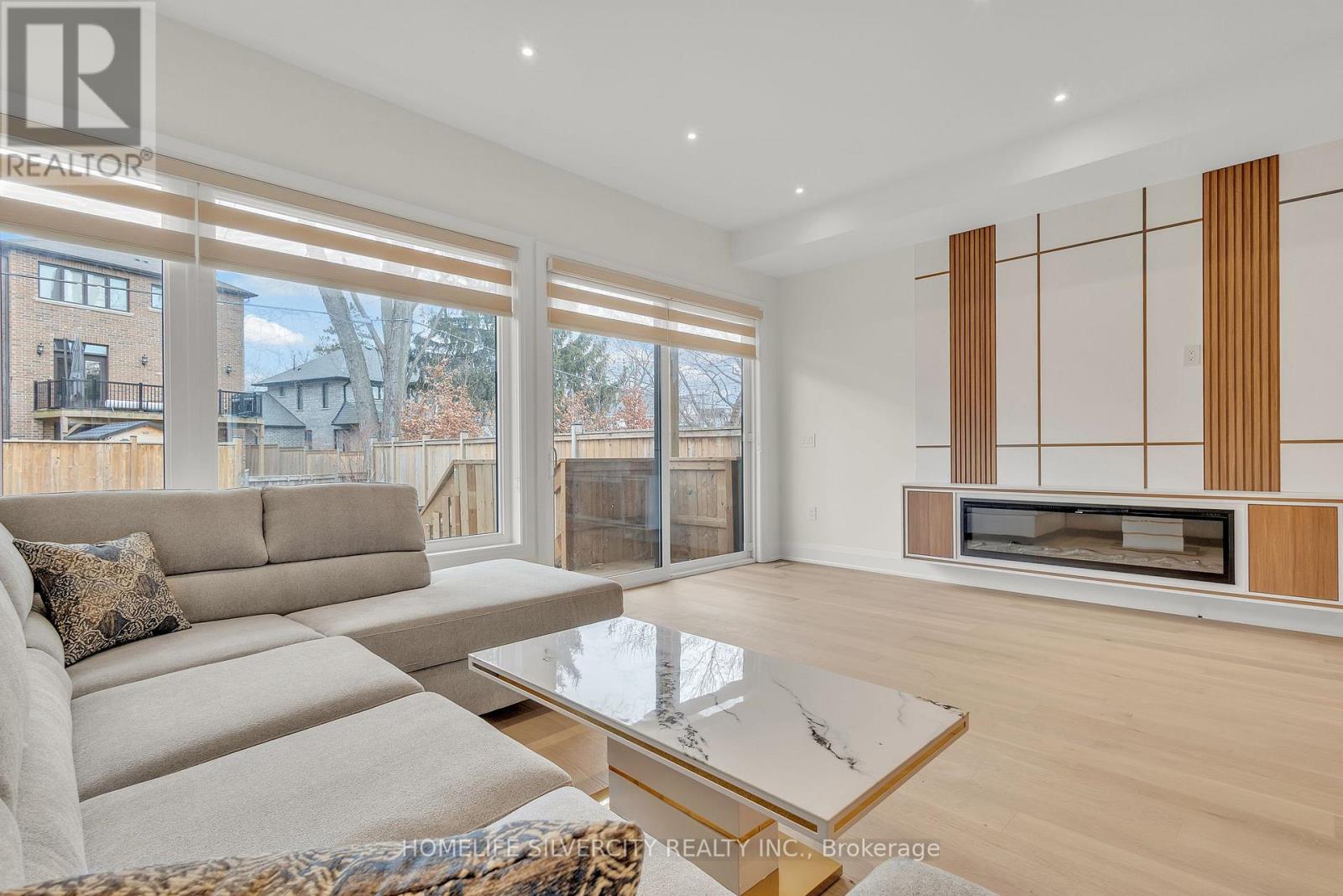 25a Pine Avenue N, Mississauga, Ontario  L5H 2P9 - Photo 18 - W12905730