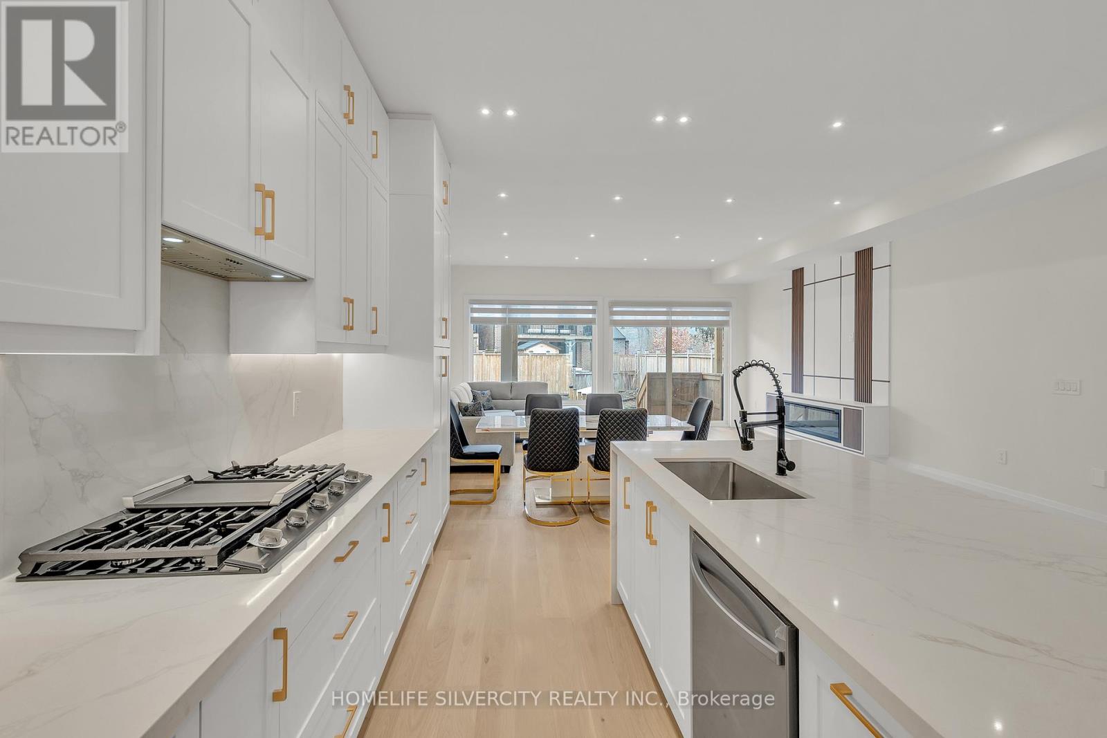 25a Pine Avenue N, Mississauga, Ontario  L5H 2P9 - Photo 21 - W12905730