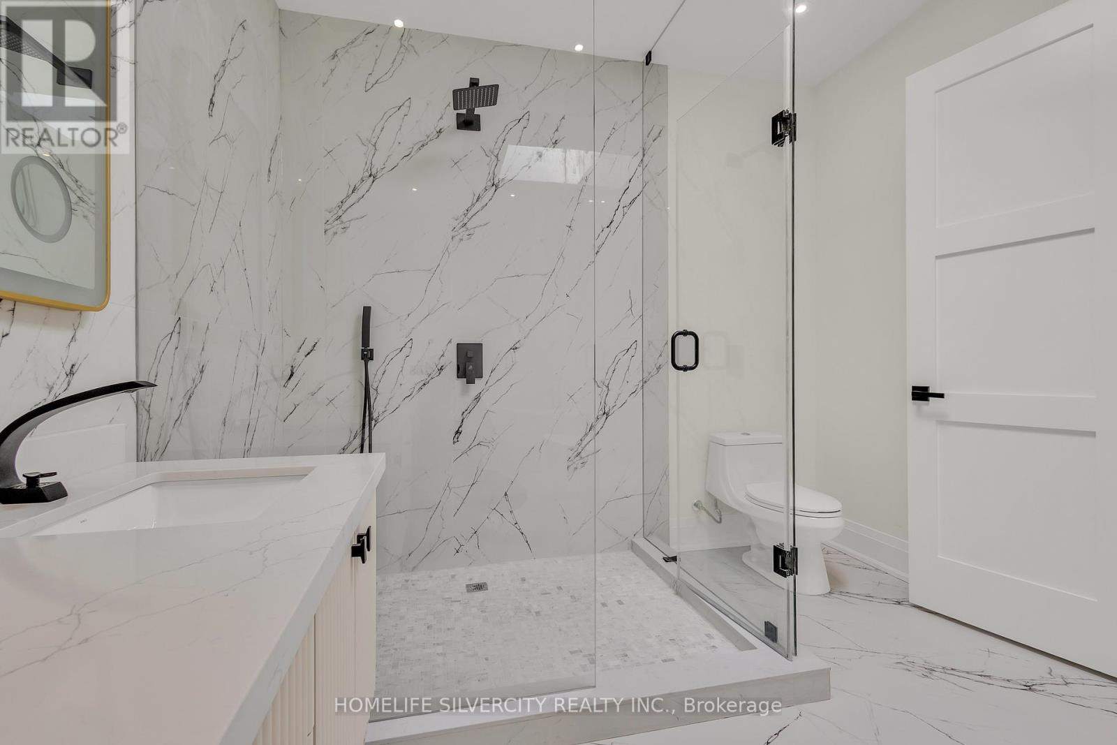 25a Pine Avenue N, Mississauga, Ontario  L5H 2P9 - Photo 31 - W12905730