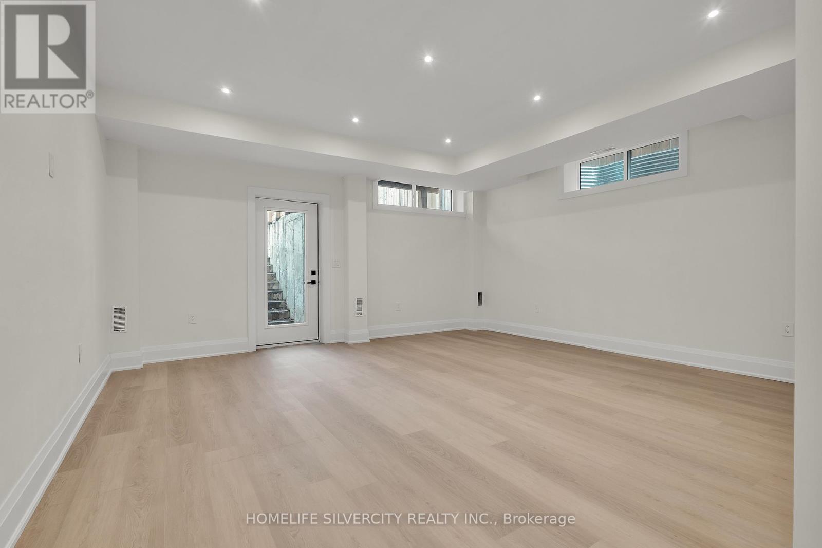 25a Pine Avenue N, Mississauga, Ontario  L5H 2P9 - Photo 41 - W12905730