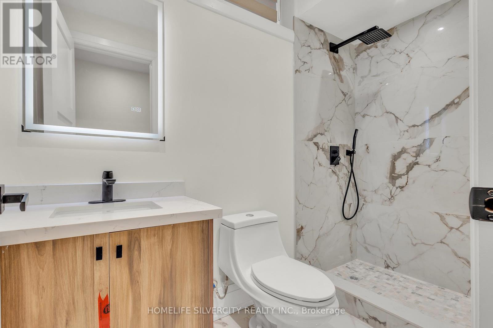 25a Pine Avenue N, Mississauga, Ontario  L5H 2P9 - Photo 45 - W12905730