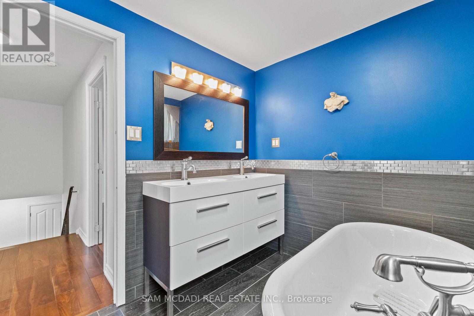 6085 Starfield Crescent, Mississauga, Ontario  L5N 1X2 - Photo 24 - W12905732