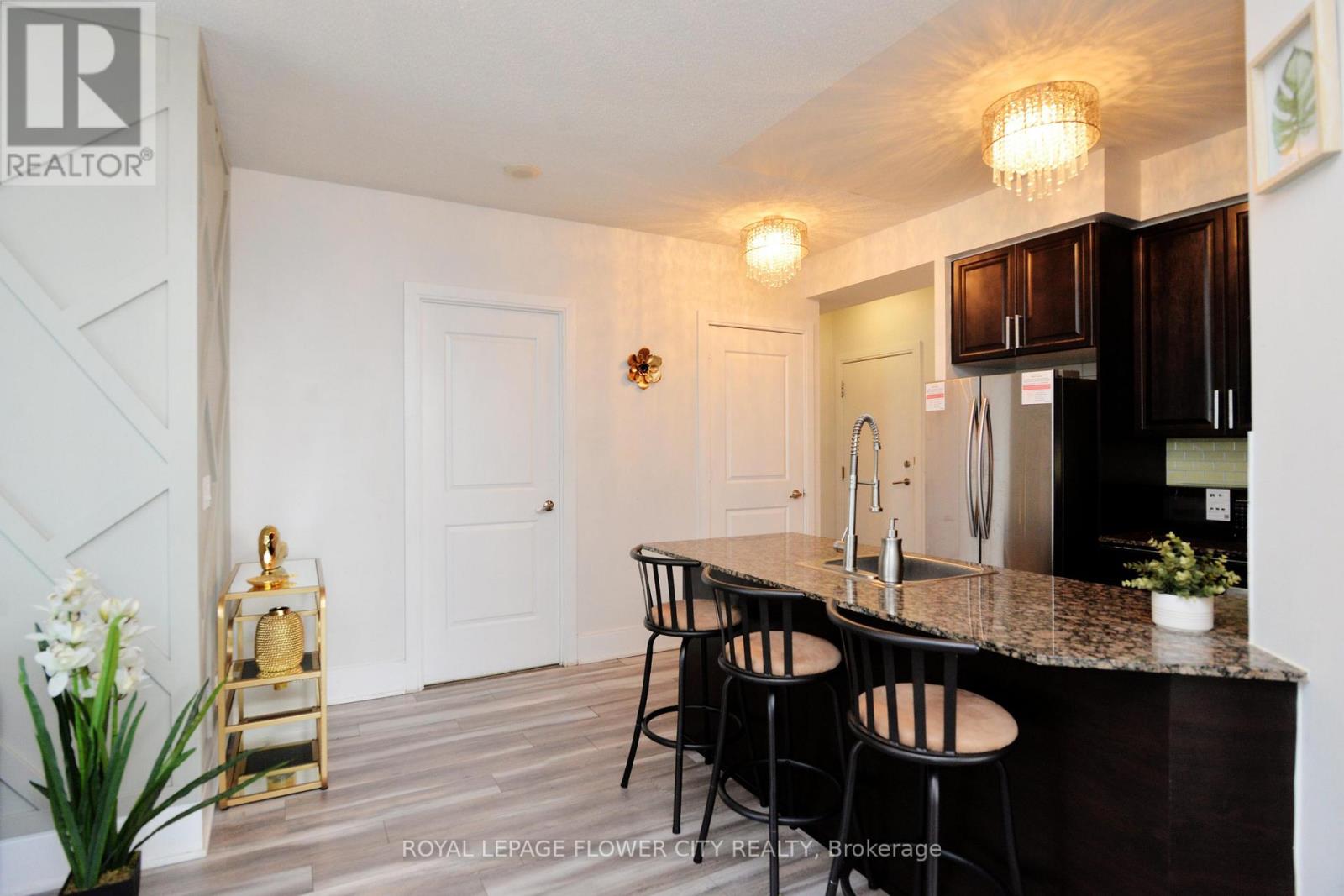 1902 - 330 Burnhamthorpe Road W, Mississauga, Ontario  L5B 0E1 - Photo 15 - W12905752