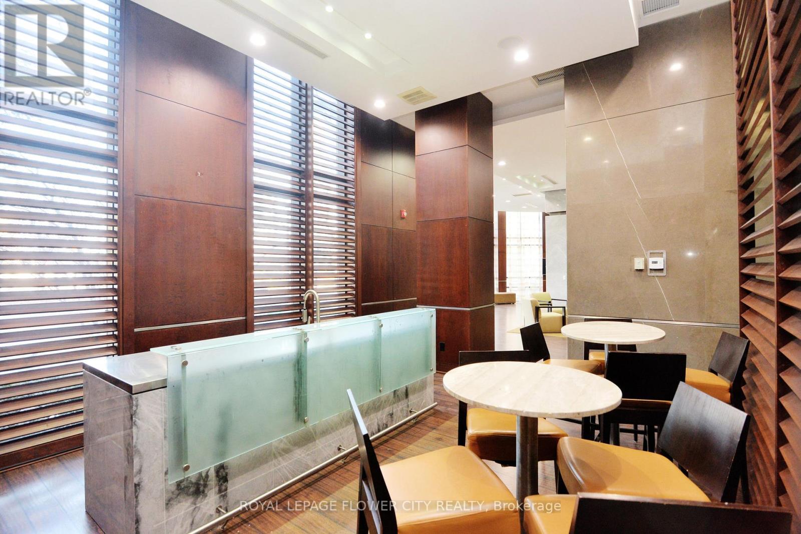 1902 - 330 Burnhamthorpe Road W, Mississauga, Ontario  L5B 0E1 - Photo 34 - W12905752