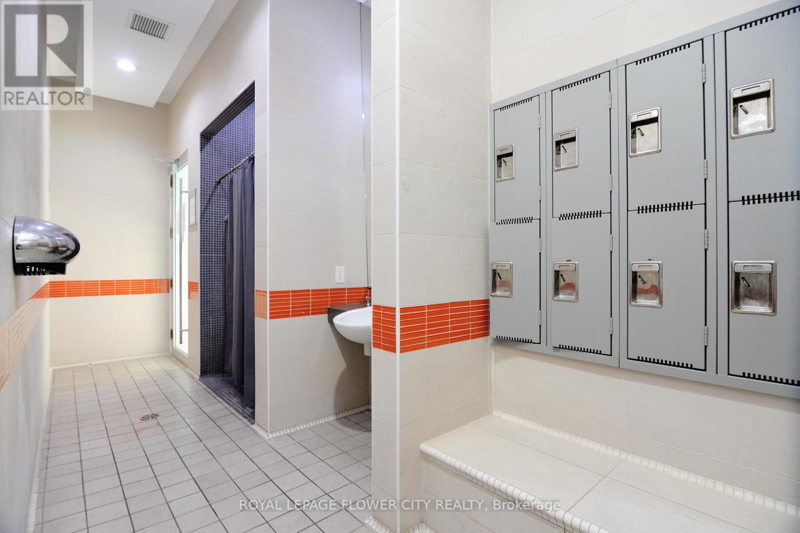 1902 - 330 Burnhamthorpe Road W, Mississauga, Ontario  L5B 0E1 - Photo 40 - W12905752