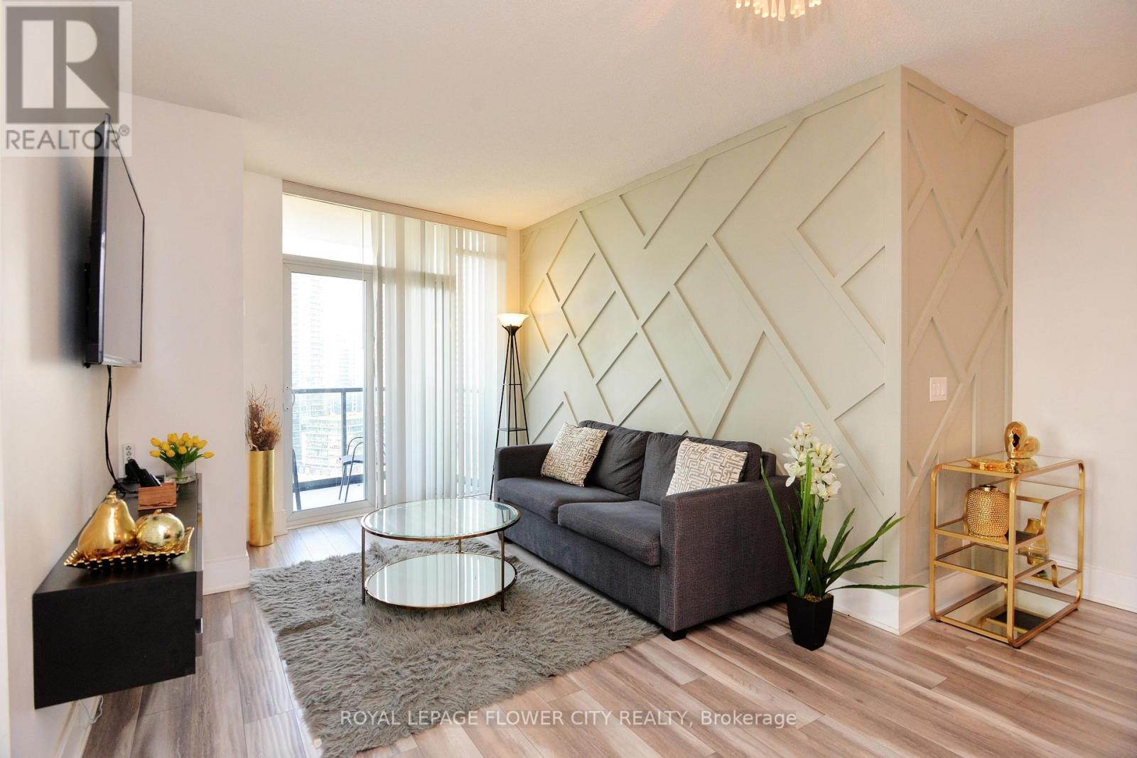 1902 - 330 Burnhamthorpe Road W, Mississauga, Ontario  L5B 0E1 - Photo 9 - W12905752