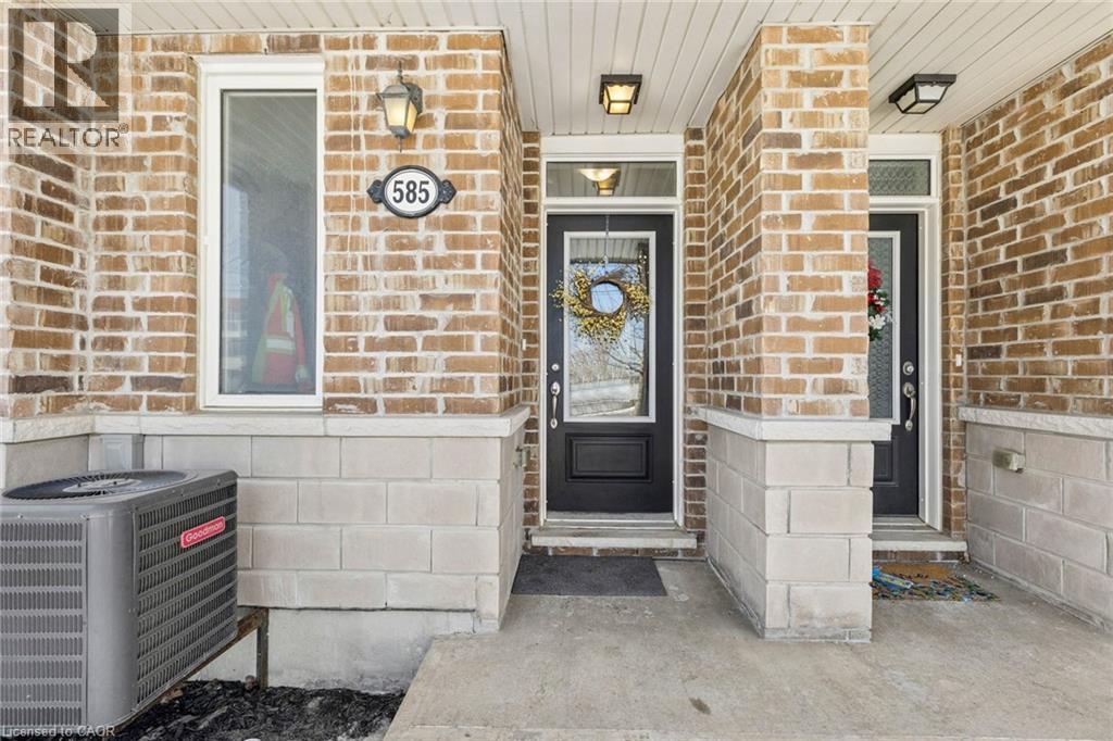 585 Goldenrod Lane, Kitchener, Ontario  N2R 0L7 - Photo 3 - 40808922
