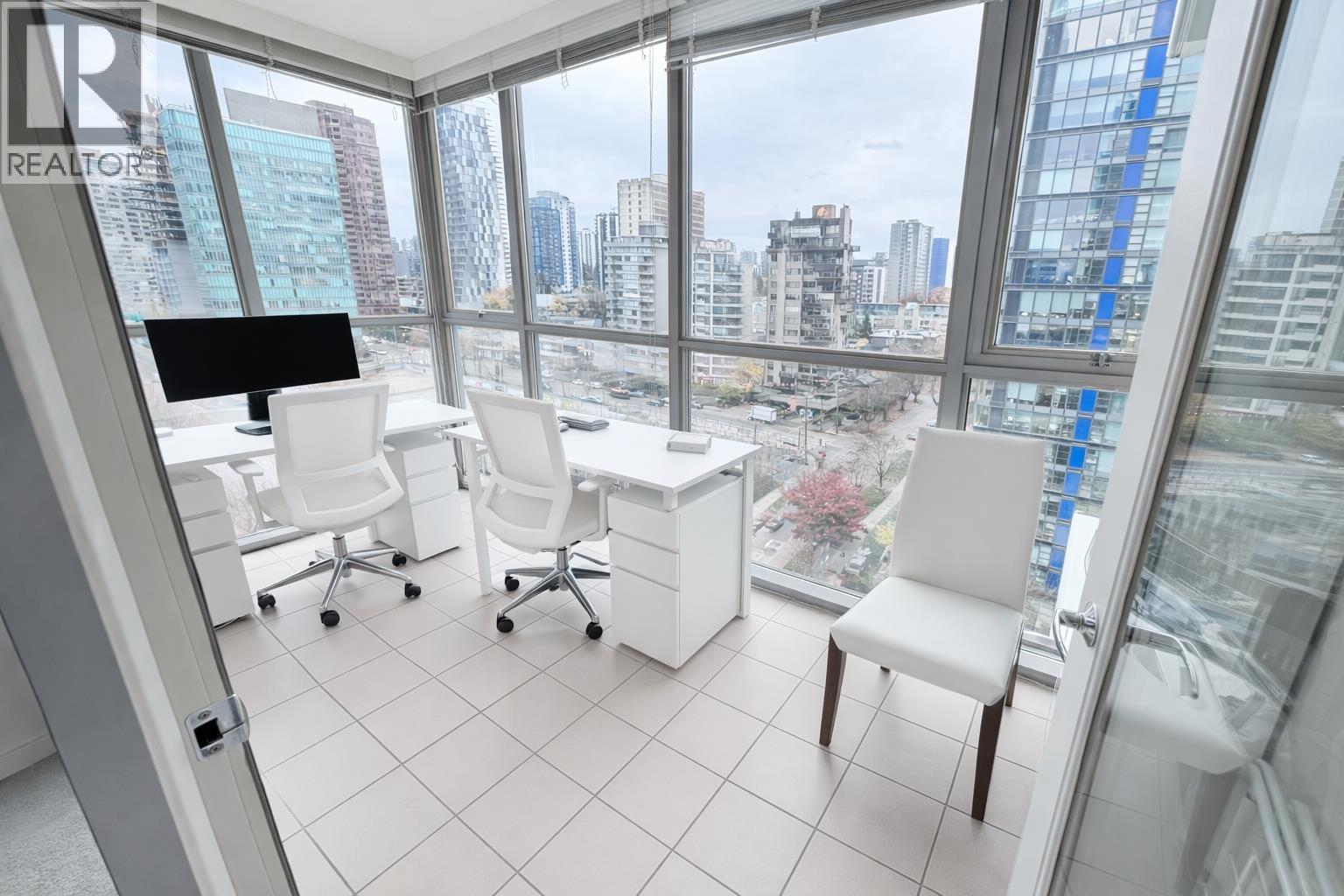 1204 1710 Bayshore Drive, Vancouver, British Columbia  V6G 3G4 - Photo 10 - R3102041