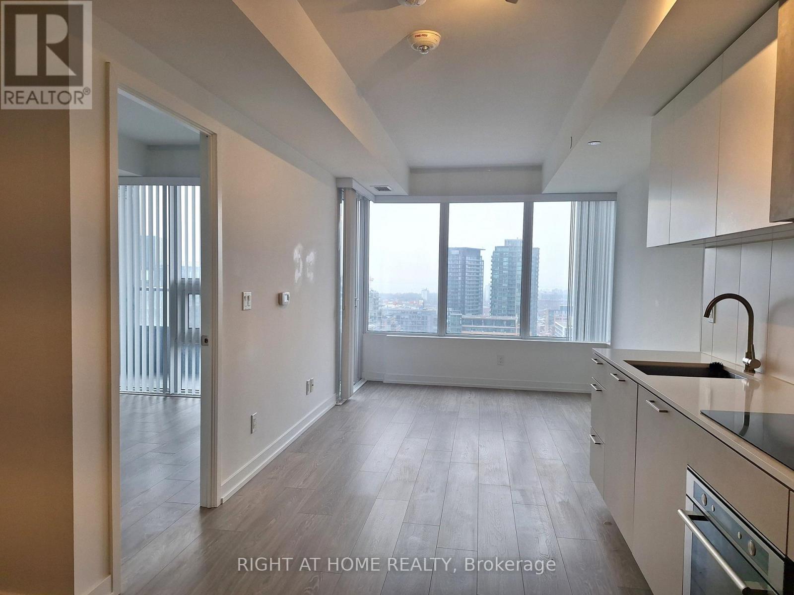 2910 - 19 Western Battery Road, Toronto, Ontario  M6K 0E3 - Photo 6 - C12784558