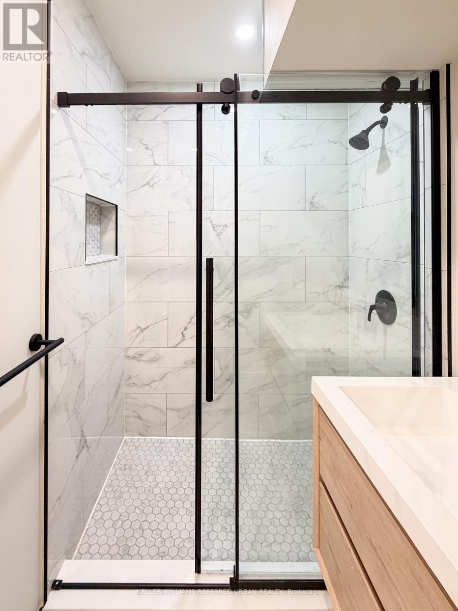 Basement - 63 Wallington Avenue, Toronto, Ontario  M4C 2N2 - Photo 7 - E12773800