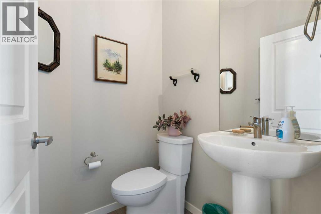 46 Emberside Place, Cochrane, Alberta  T4C 2L8 - Photo 18 - A2292717