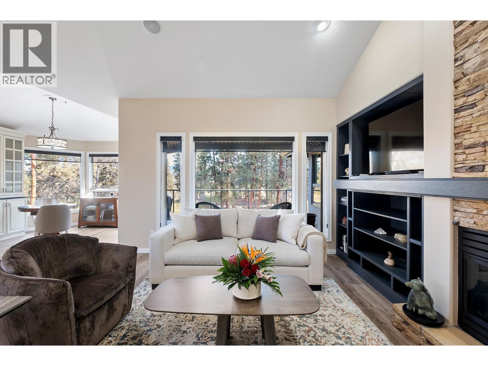 3907 Gallaghers Circle, Kelowna, British Columbia  V1W 3Z9 - Photo 10 - 10376125