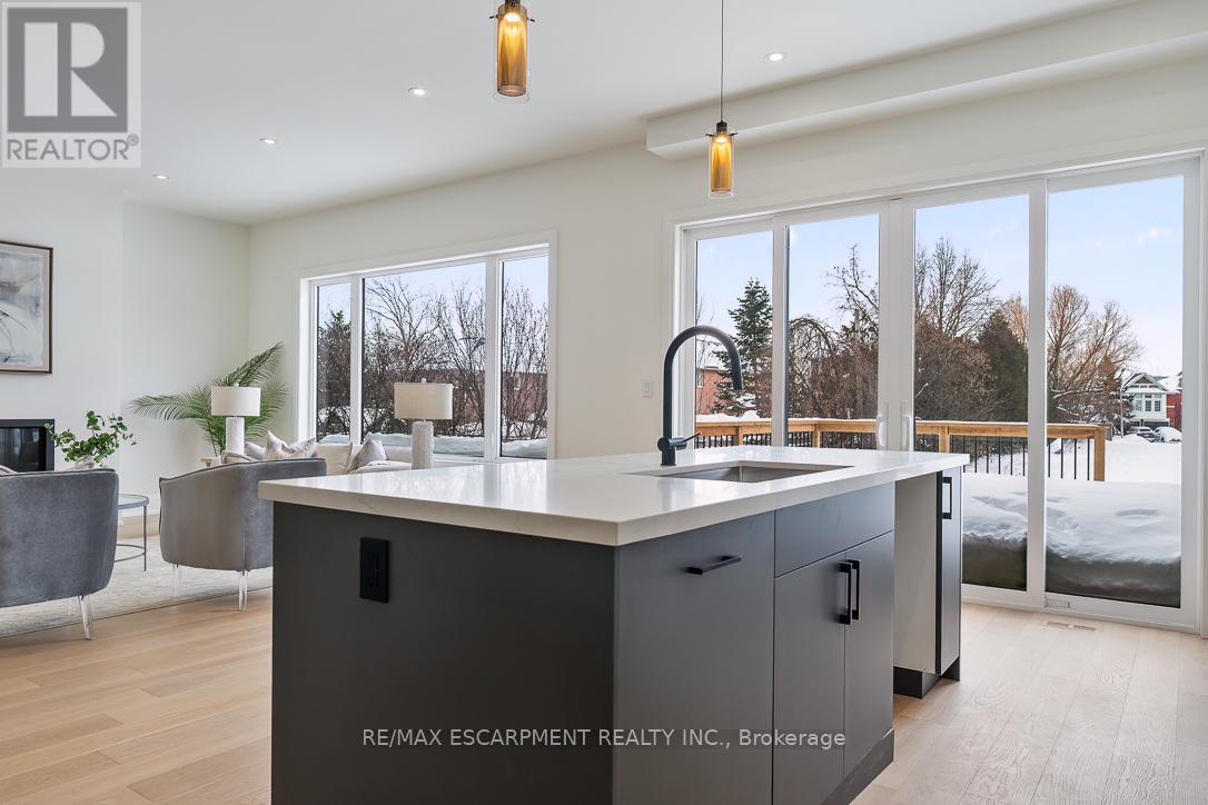 2354 Eighth Line, Oakville, Ontario  L6H 7E6 - Photo 22 - W12905772