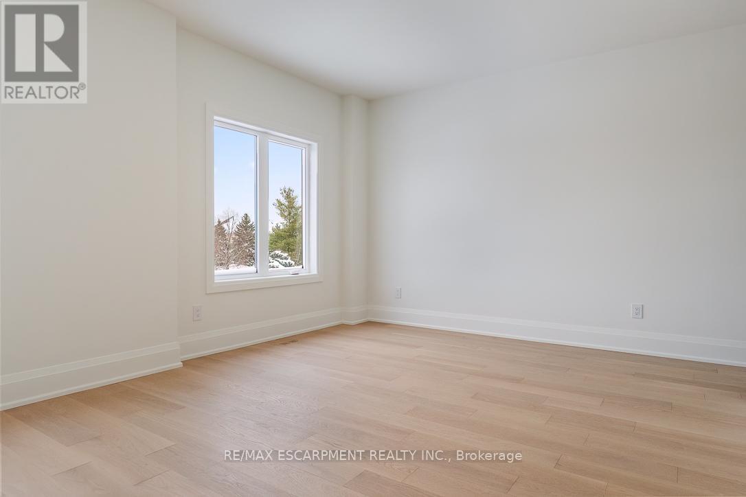 2354 Eighth Line, Oakville, Ontario  L6H 7E6 - Photo 43 - W12905772